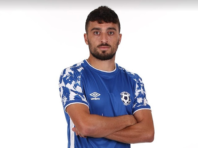 היה פעיל מאוד במרכז השדה של דימונה. פיניש (התאחדות לכדורגל)